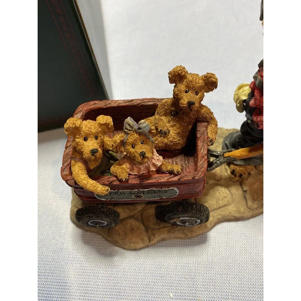 Boyds Bears Collection Huck with Mandy, Zoe and Zack…Rollin’ Along Numbered